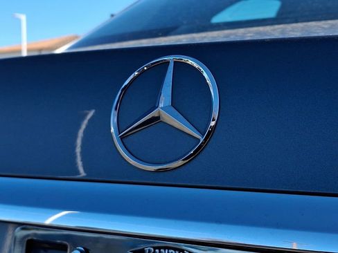 Used 2017 Mercedes-Benz E 300 4MATIC image 31