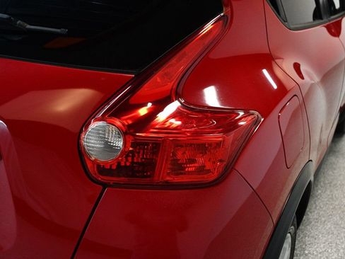 Used 2014 Nissan Juke S FWD image 14
