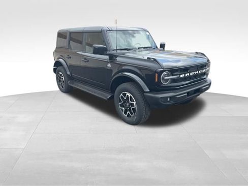 New 2026 Ford Bronco Outer Banks AWD/4WD image 8