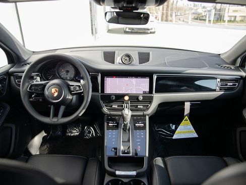 New 2026 Porsche Macan S image 21