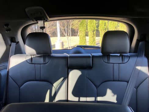 Certified 2025 Honda Pilot Black Edition image 34