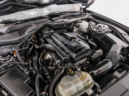 Used 2018 Ford Mustang Coupe RWD image 41