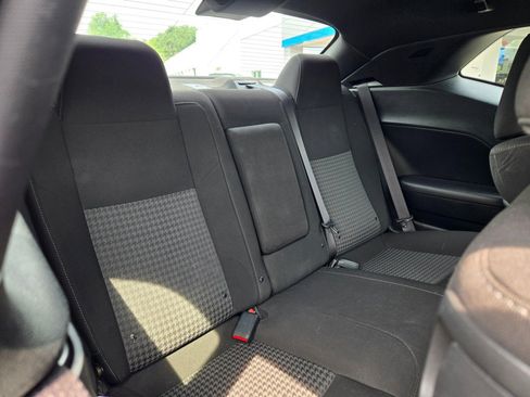 Used 2022 Dodge Challenger GT image 9