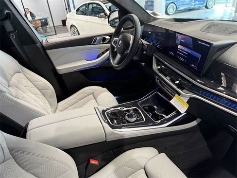 Used 2026 BMW X7 xDrive40i w/ M Sport Package image 26