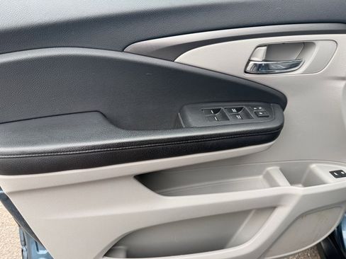 Used 2017 Honda Pilot EX-L image 16