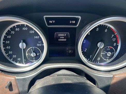 Used 2015 Mercedes-Benz GL 550 4MATIC image 3
