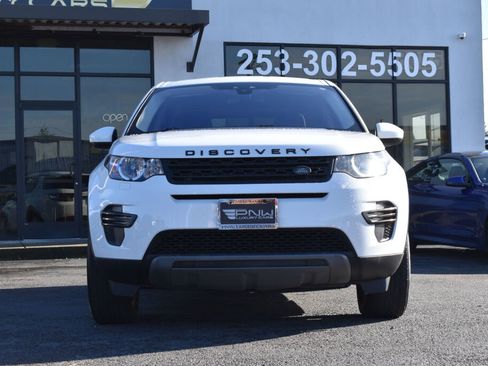 Used 2018 Land Rover Discovery Sport SE image 4
