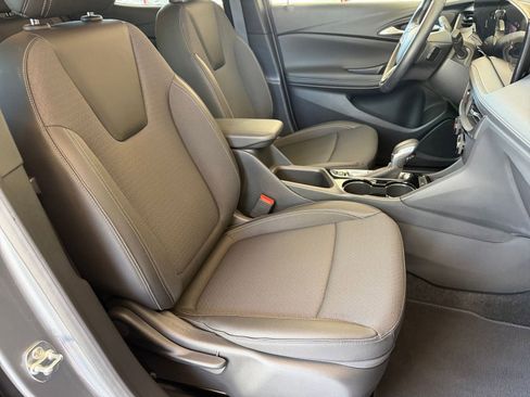 Used 2025 Buick Encore GX Preferred FWD image 35
