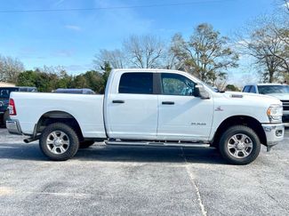 Used 2024 RAM 2500 Big Horn video 2