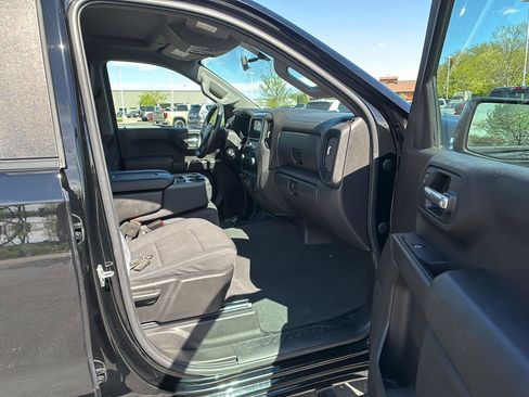 Used 2021 Chevrolet Silverado 1500 Custom Trail Boss AWD/4WD image 21