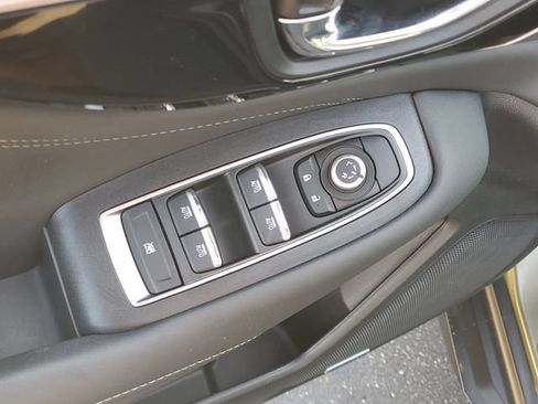 Certified 2025 Subaru Outback Limited AWD/4WD image 17