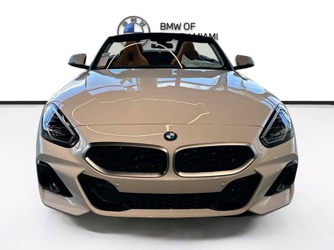 New 2026 BMW Z4 sDrive30i w/ Convenience Package image 2