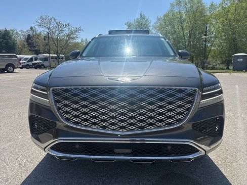 Certified 2025 Genesis GV80 2.5T Advanced AWD/4WD image 3