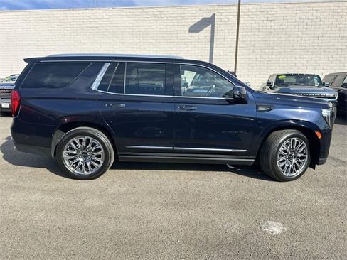 Used 2024 GMC Yukon Denali Ultimate image 3