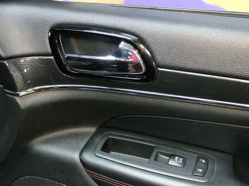 Used 2019 Jeep Grand Cherokee Trailhawk w/ Trailhawk Luxury Group image 9