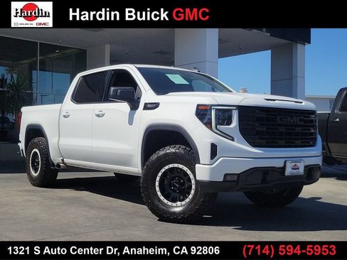 Used 2025 GMC Sierra 1500 Elevation w/ X31 Off-Road Package AWD/4WD image 1