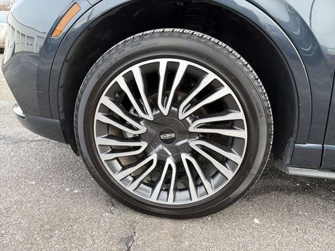 Certified 2022 Lincoln Corsair Reserve w/ Sport Package image 31