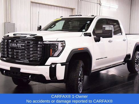 Used 2025 GMC Sierra 2500 Denali Ultimate w/ Snow Plow Prep/Camper Package AWD/4WD image 3