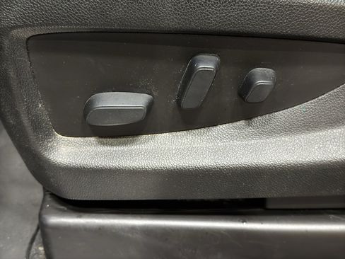 Used 2019 Chevrolet Silverado 1500 LT w/ All Star Edition AWD/4WD image 14