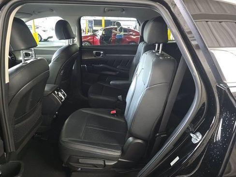 Used 2022 Kia Sorento SX AWD/4WD image 6