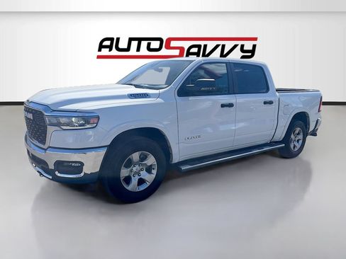 Used 2025 RAM 1500 Big Horn AWD/4WD image 3