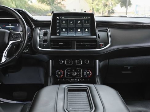 Used 2024 Chevrolet Tahoe LT AWD/4WD image 34