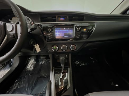 Used 2016 Toyota Corolla L image 25