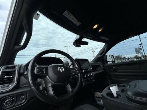 Used 2023 RAM 3500 Tradesman image 14
