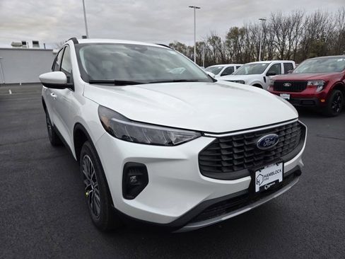 New 2026 Ford Escape SE image 1