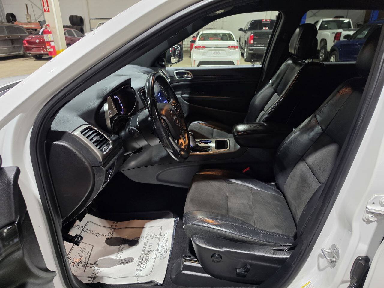 Used 2019 Jeep Grand Cherokee Altitude AWD/4WD image 26
