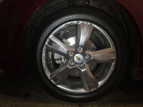 Used 2010 Chevrolet Malibu LT w/ Premium Mat Package image 9