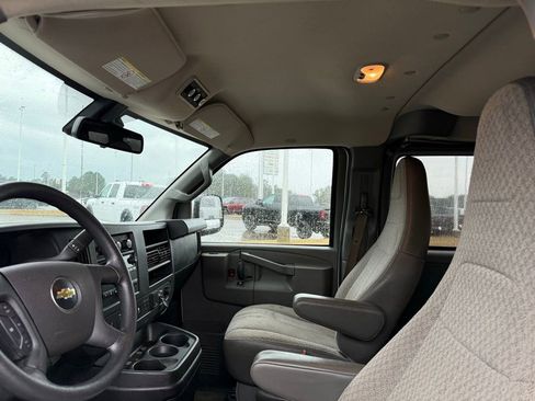Used 2019 Chevrolet Express 3500 LT w/ LT Preferred Equipment Group image 9
