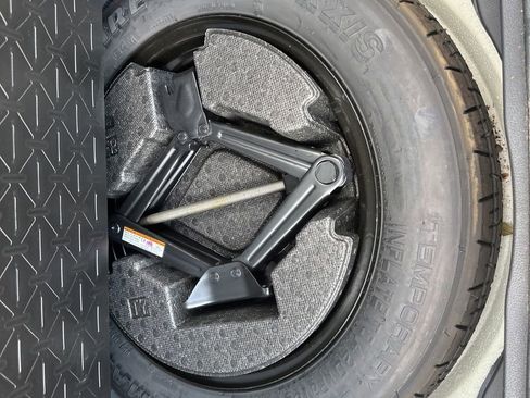 Used 2023 Toyota RAV4 LE FWD image 13