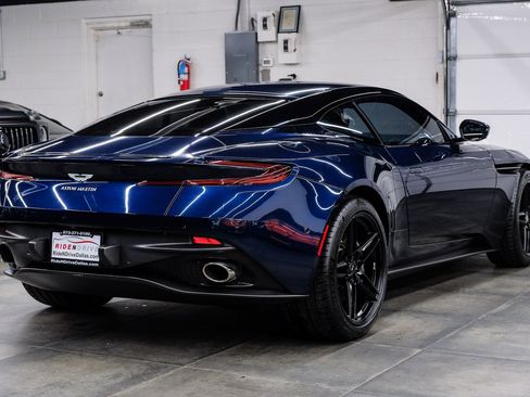 Used 2018 Aston Martin DB11 V12 image 12