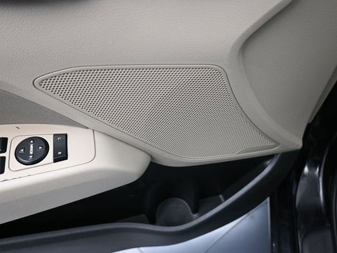 Used 2020 Hyundai Elantra Value Edition image 13