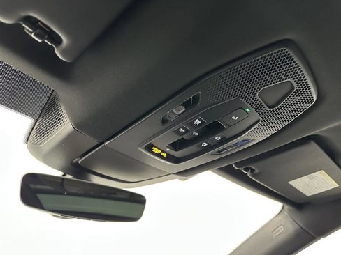 New 2025 Porsche Macan 4S Electric image 34