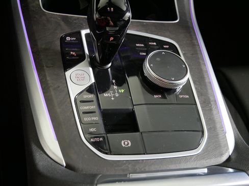 Used 2022 BMW X5 xDrive40i w/ Premium Package image 29