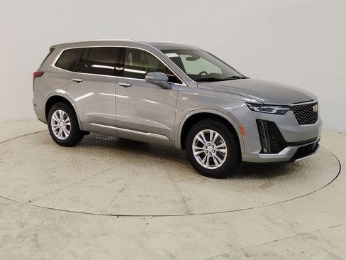 New 2025 Cadillac XT6 Luxury image 6