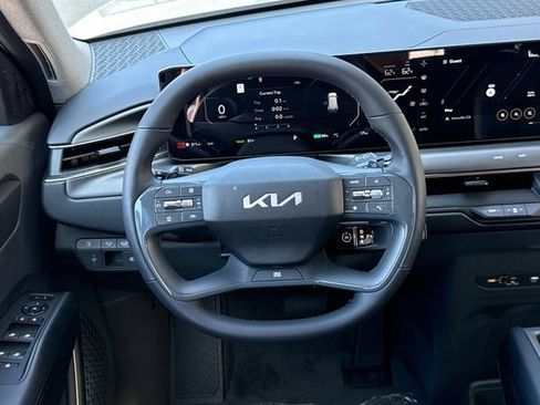 New 2026 Kia EV9 Light RWD image 16