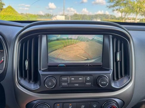 Used 2018 Chevrolet Colorado Z71 w/ Z71 Midnight Edition AWD/4WD image 18
