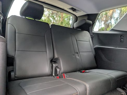 Used 2020 Chevrolet Traverse RS FWD image 21