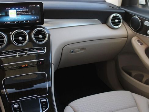 Used 2022 Mercedes-Benz GLC 300 GLC 300 image 27