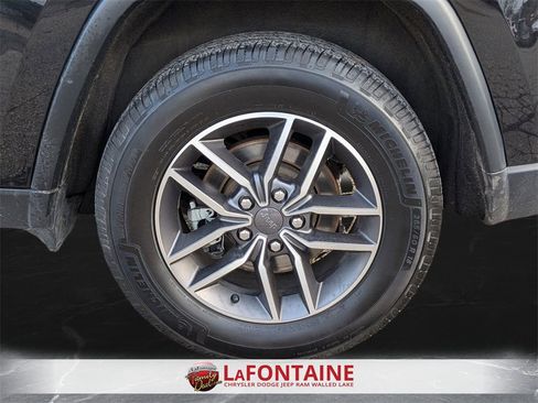 Used 2021 Jeep Grand Cherokee Limited w/ Trailer Tow Group IV image 32