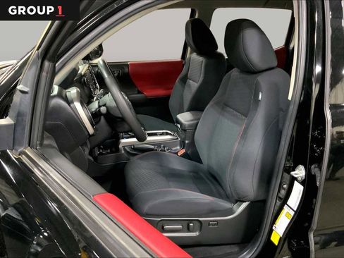 Used 2023 Toyota Tacoma SR5 AWD/4WD image 8