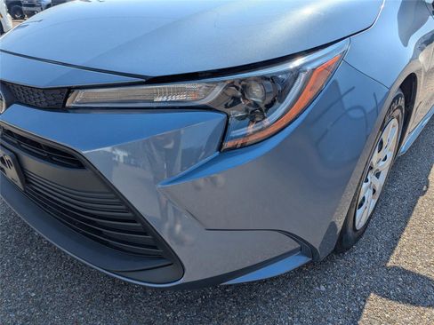 Used 2023 Toyota Corolla LE image 9