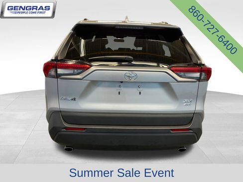 Used 2025 Toyota RAV4 XLE AWD/4WD image 5
