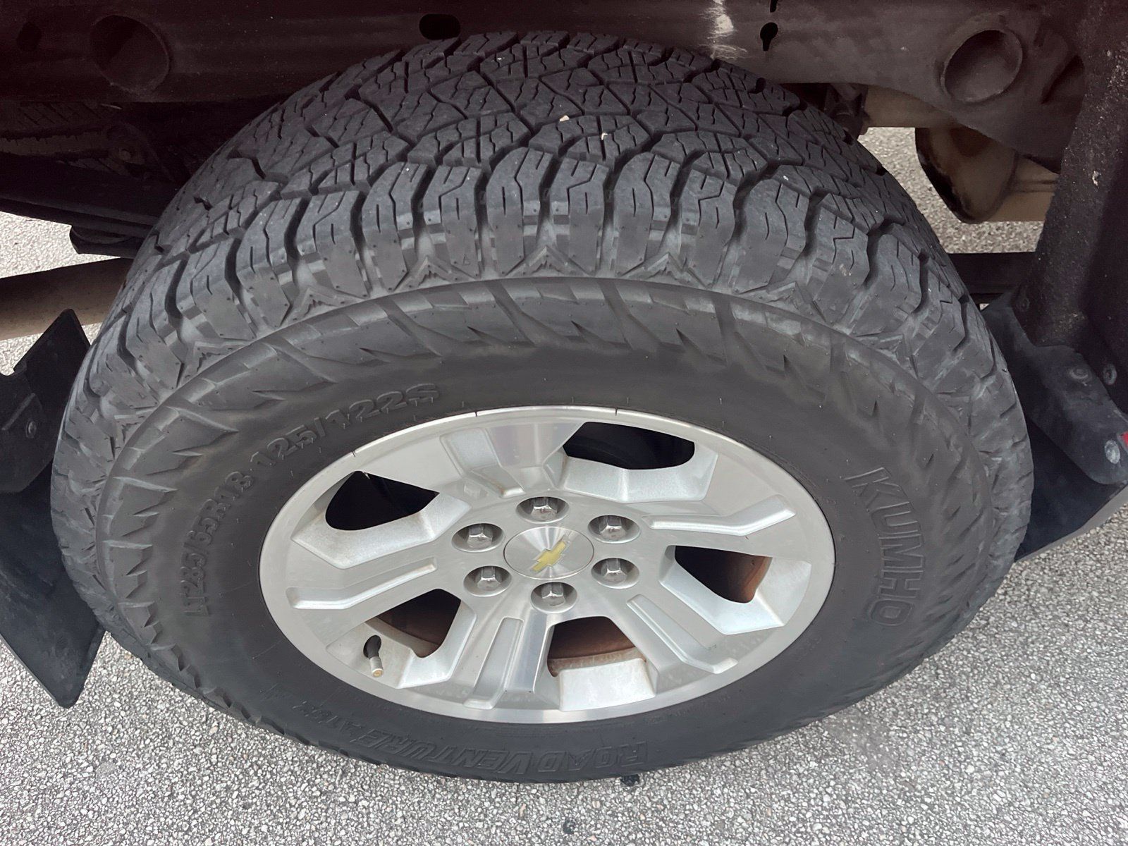Used 2018 Chevrolet Silverado 1500 LT w/ All Star Edition AWD/4WD image 13