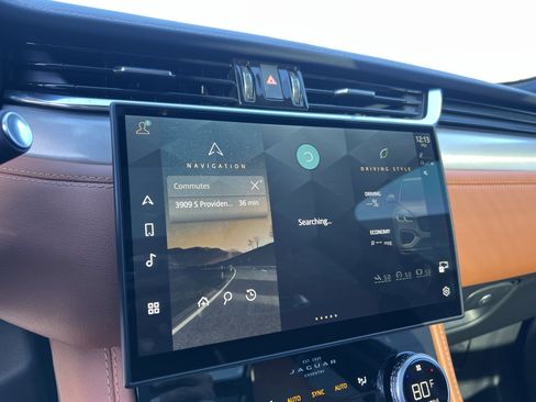 Certified 2025 Jaguar F-PACE R-Dynamic S image 25