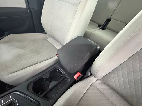 Used 2020 Volkswagen Tiguan S FWD image 30