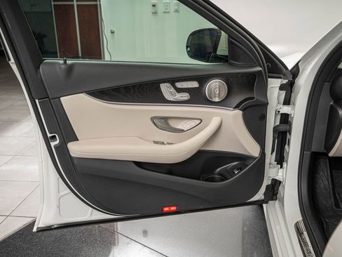 Used 2022 Mercedes-Benz E 450 4MATIC Sedan image 17